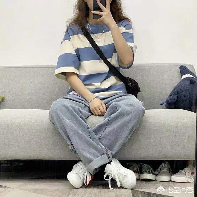 蓝白拼接短袖怎么搭配(图7)