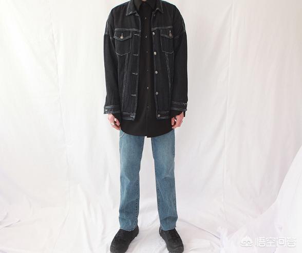 黑色衬衫领大衣如何搭配(图2)