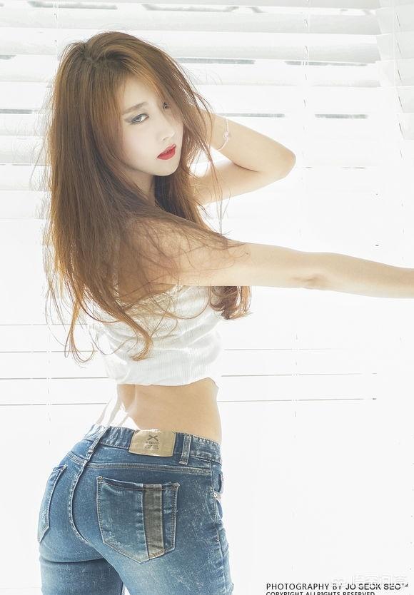 短款上衣如何搭配短裤女(图10)