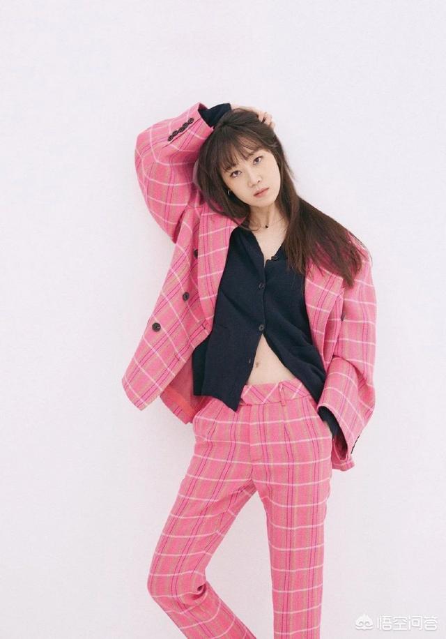 毛衣长外套开衫如何搭配(图13)