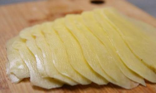 宝宝吃的土豆块怎么切片(图4)