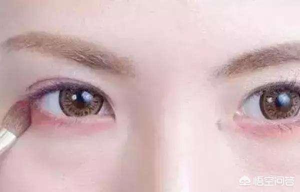 大学新生初学化妆技巧
