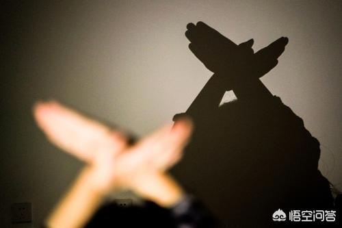 亲子活动原地互动小游戏？在家里玩的亲子游戏有哪些？