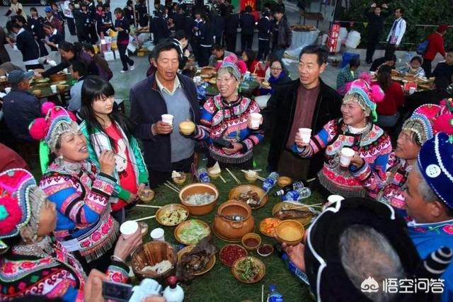 成都重庆旅游穿搭云南民族， 重庆成都云南旅游攻略