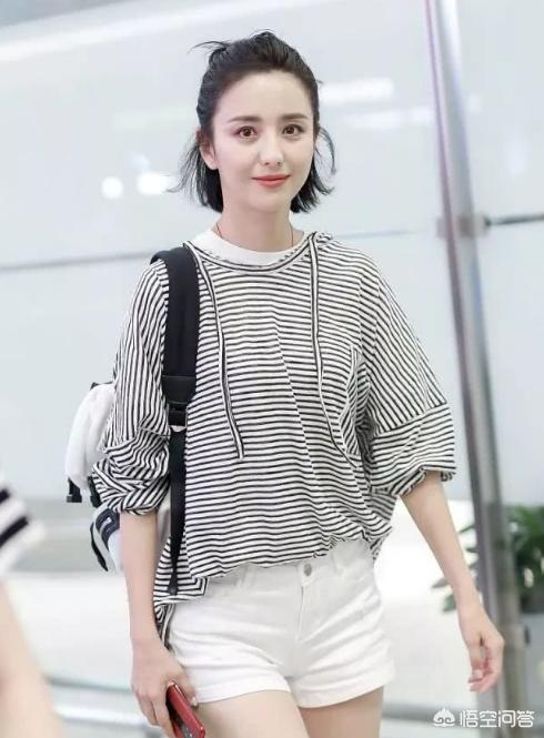 蓝白拼接短袖怎么搭配(图20)