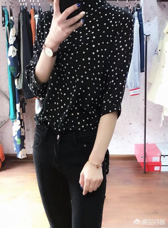 女士黑色衬衣怎么搭配(图71)