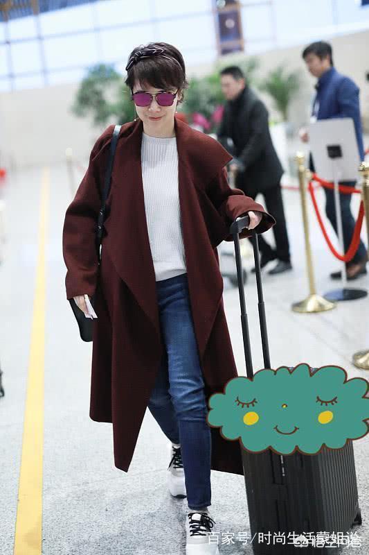 红色风衣和靴子如何搭配(图35)