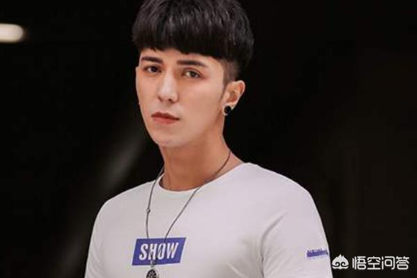 [现在流行什么发型男]男生剪什么样的头式既好打理又好看？