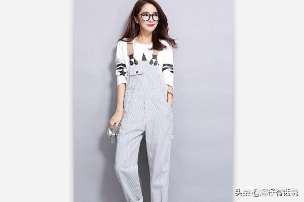 如何搭配背袋裤上衣女士(图2)