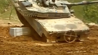 谢尔曼m1（谢尔曼m4a3e2巨无霸）