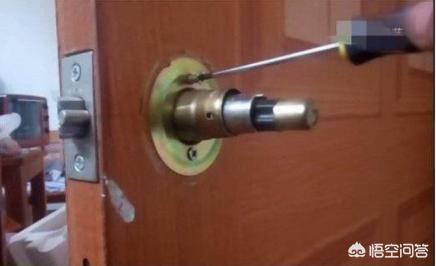 [球形门锁怎么拆]球形门锁怎么拆，球形门锁拆除步骤？
