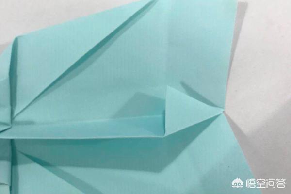 购买的折纸飞机怎么折的
