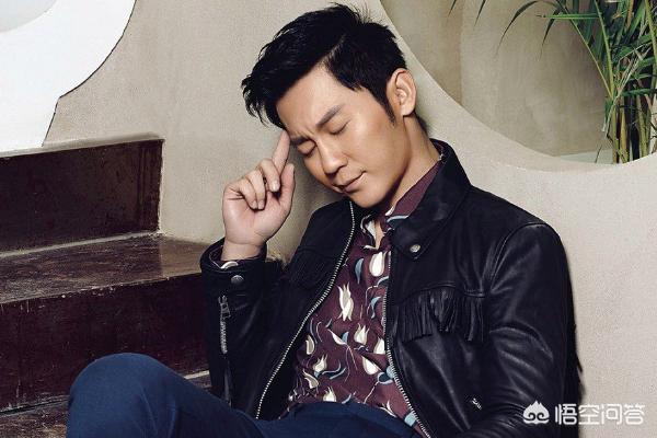 [现在流行什么发型男]男生剪什么样的头式既好打理又好看？