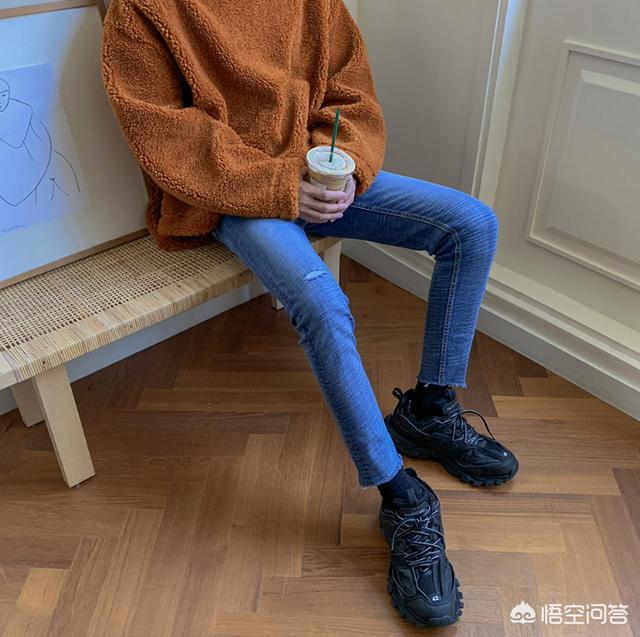 修身牛仔裤怎么搭配男(图5)