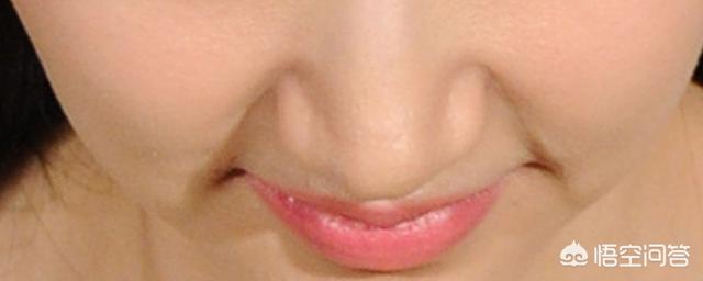 女生的化妆小技巧
