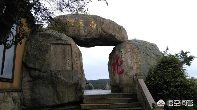 普陀山菩萨（普陀山南海观音大佛像的结构和造价以及周边景况怎么样？）