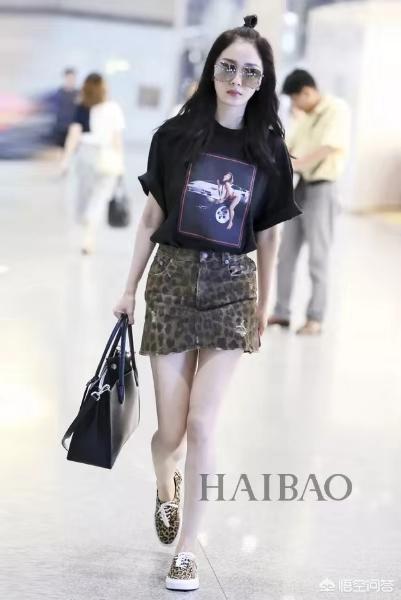 小短裙如何搭配外套好看(图2)