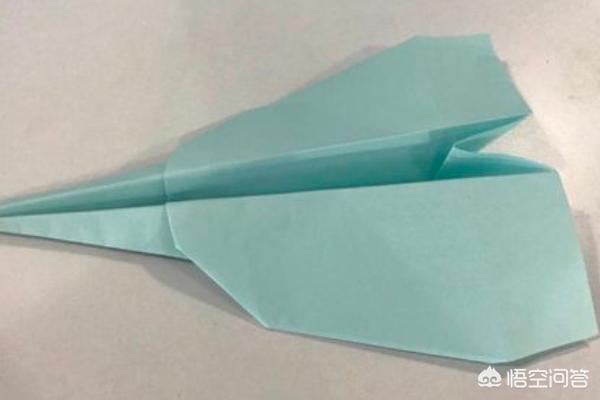 购买的折纸飞机怎么折的
