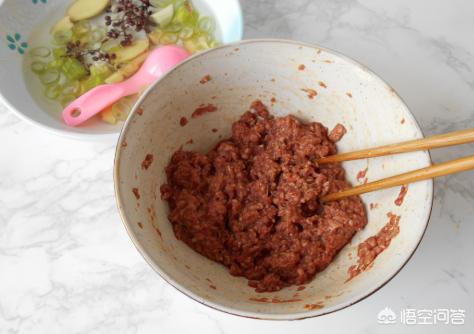 如何调好吃的牛肉洋葱馅,第3张