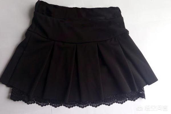 黑色中短裙如何搭配衣服