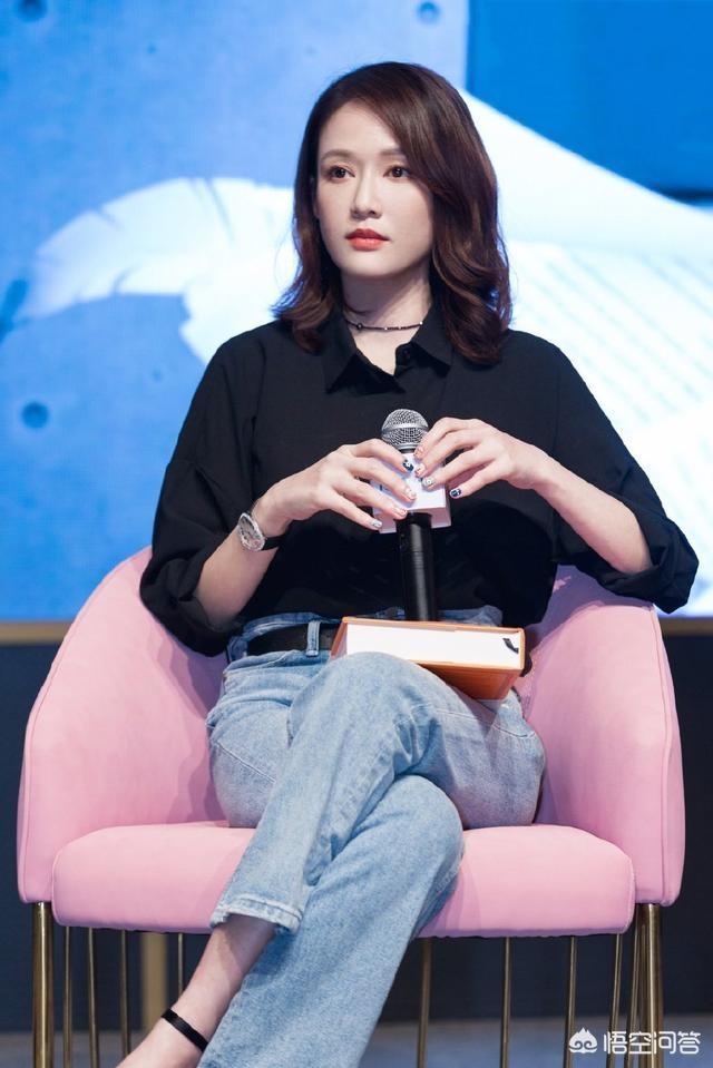 女士黑色衬衣怎么搭配(图64)