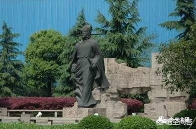 时北兵已迫修门外,战守迁皆不及施解释