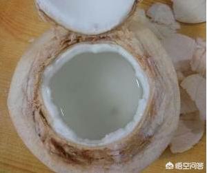 绿椰子怎么打开吃椰肉(图5)