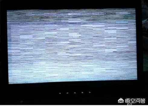 [电脑屏幕出现条纹]电脑屏幕出现条纹是什么原因？