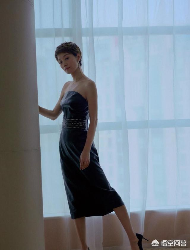 最经典色系搭配衣服女