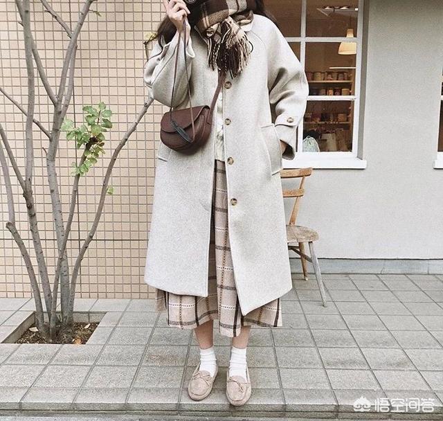 超短牛仔棉衣如何搭配衣服(图15)
