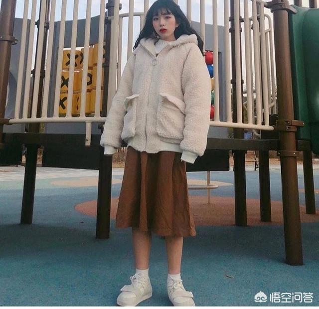 超短牛仔棉衣如何搭配衣服(图24)