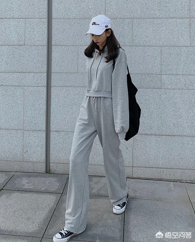 如何搭配灰色直筒裤好看(图3)