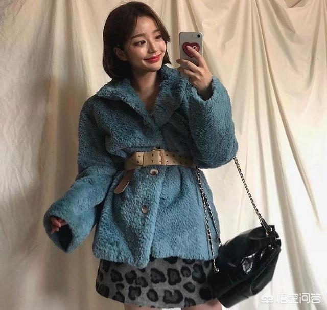 超短牛仔棉衣如何搭配衣服(图27)