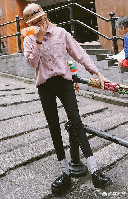 上衣短裙如何搭配外套女(图6)