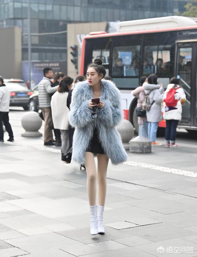 女士矮靴子如何搭配衣服(图4)