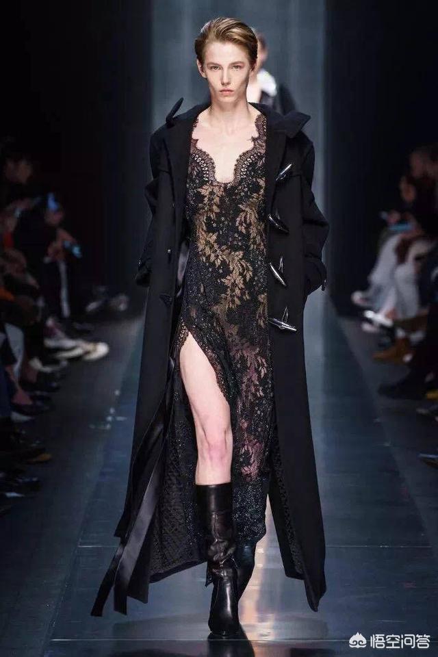 红色牛角扣大衣如何搭配(图6)