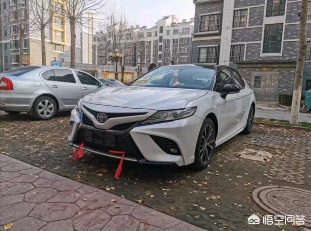 玛莎拉蒂无边框suv价格，凯美瑞2.5s锋尚版落地多少钱