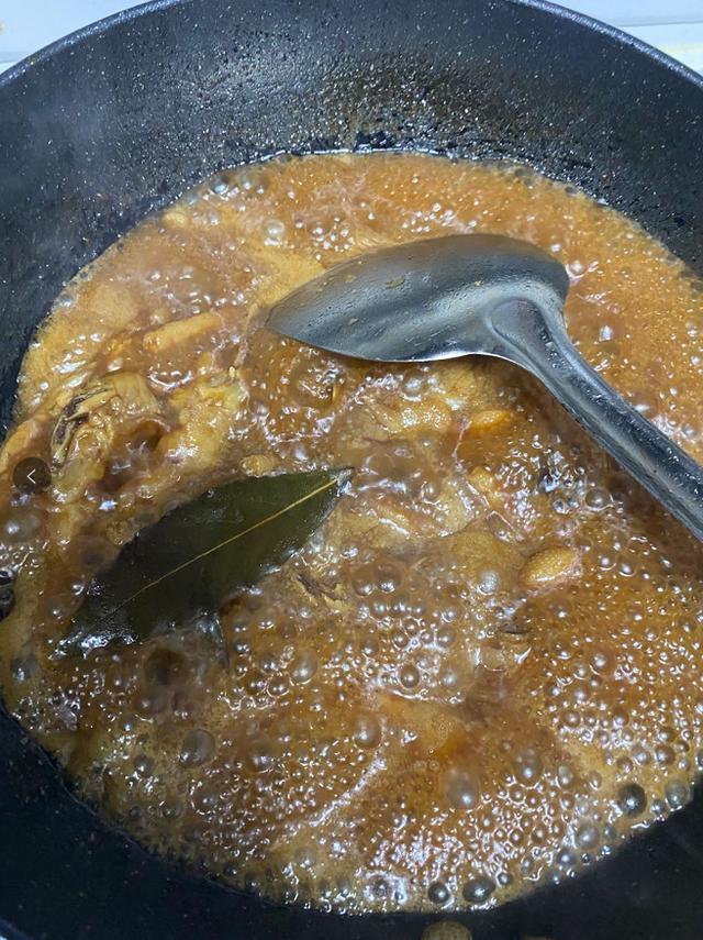 红烧鸡爪怎么做好吃-红烧鸡爪怎么做好吃又简单视频