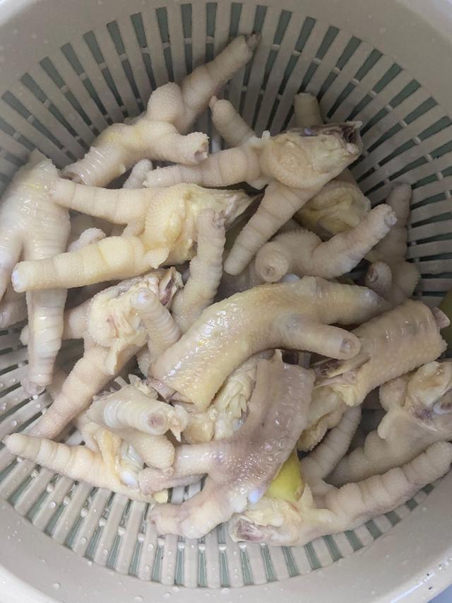 红烧鸡爪怎么做好吃-红烧鸡爪怎么做好吃又简单视频