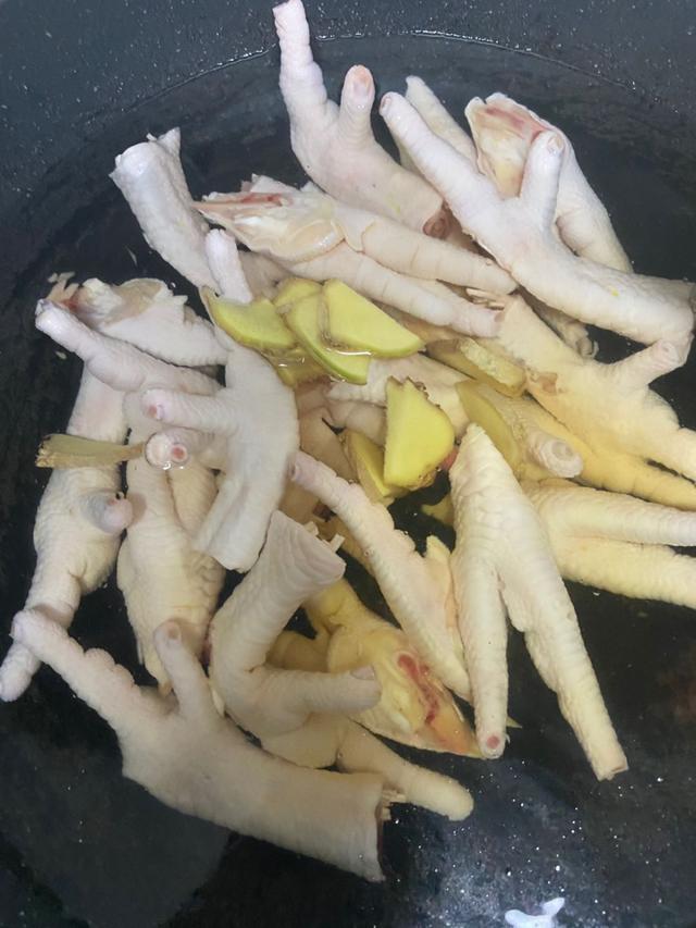 红烧鸡爪怎么做好吃-红烧鸡爪怎么做好吃又简单视频