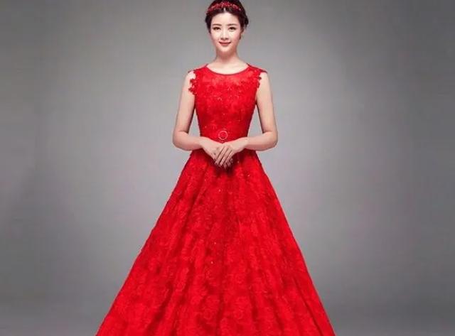 红色婚纱代表二婚吗？