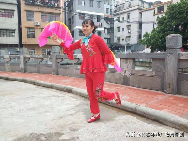 裙子如何搭配串珠子视频(图4)