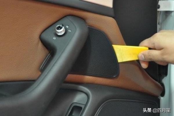 长沙奥迪A6L前门门板拆卸详细步骤图经验？