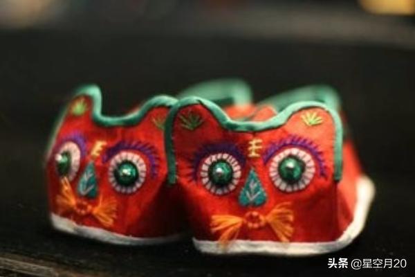 儿童拍百天照的一些技巧和方法？：宝宝百天摄影