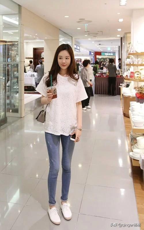 蕾丝打底裙如何搭配好看