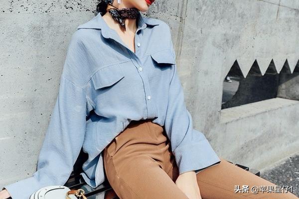 冬日如何搭配蓝衬衫女生(图3)