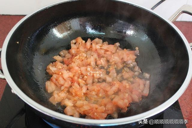 西红柿娃娃菜粥辅食做法(图7)