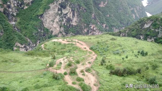 云南古城旅游穿搭， 云南古城旅游穿搭图片