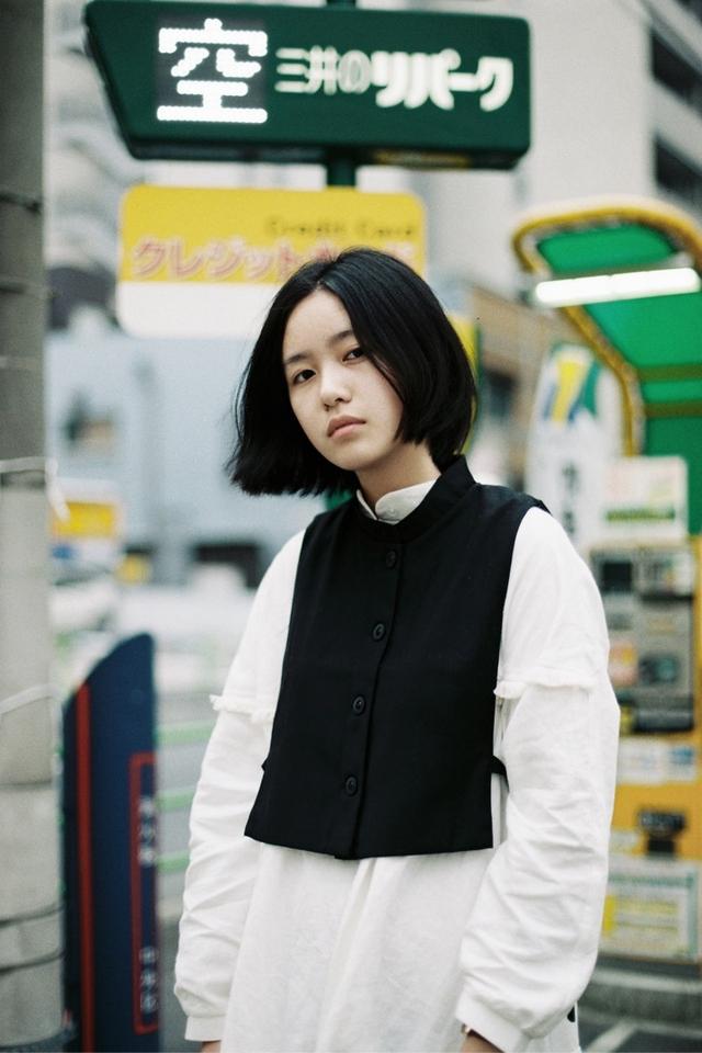 白衬衫最阳光的搭配女士(图5)