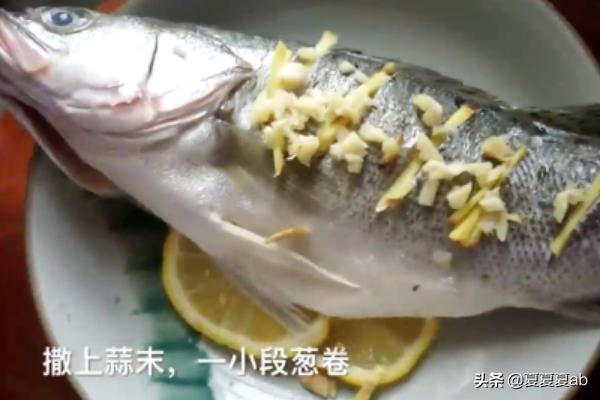 鲈鱼清蒸怎么做-鲈鱼清蒸怎么做几分钟
